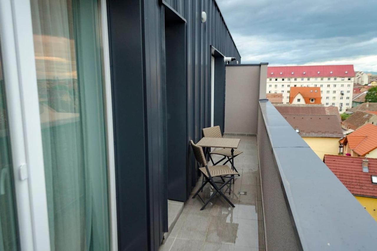 Paul'S Place. New Rooftop Apartment In Downtown Sibiu Eksteriør bilde
